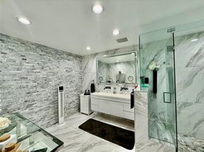 5921 SW 17th St, Plantation FL 33317