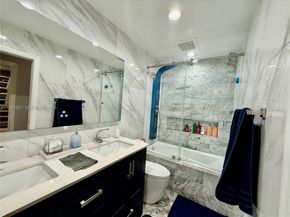 5921 SW 17th St, Plantation FL 33317