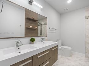 800 NW 133rd Ave, Miami FL 33182