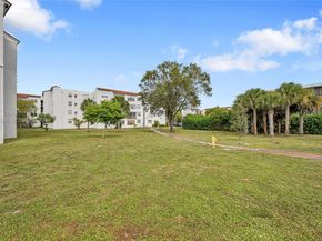 2850 Somerset Dr 105L, Lauderdale Lakes FL 33311