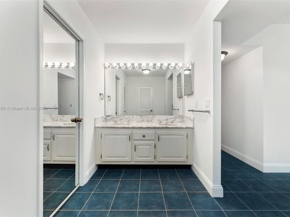 9801 Collins Ave 18H, Bal Harbour FL 33154