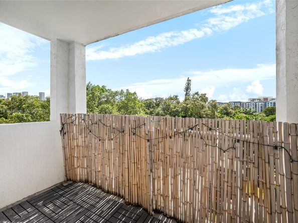 1010 NW 11th St 507, Miami FL 33136