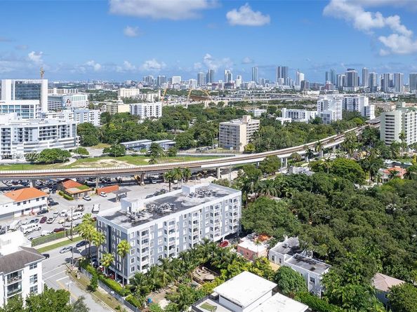 1010 NW 11th St 507, Miami FL 33136