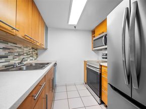 1010 NW 11th St 507, Miami FL 33136