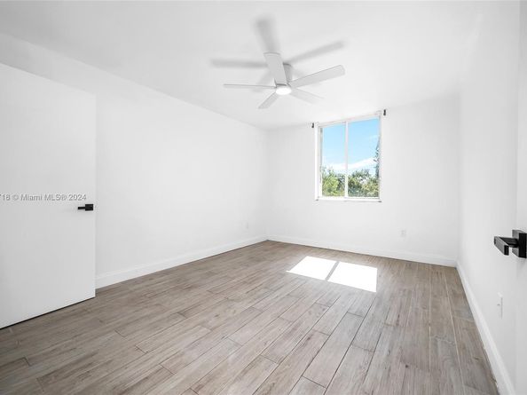 1010 NW 11th St 507, Miami FL 33136