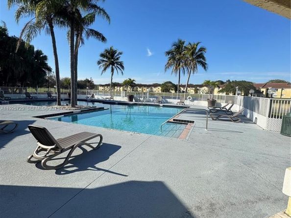 12650 Vista Isles Dr 923, Sunrise FL 33325