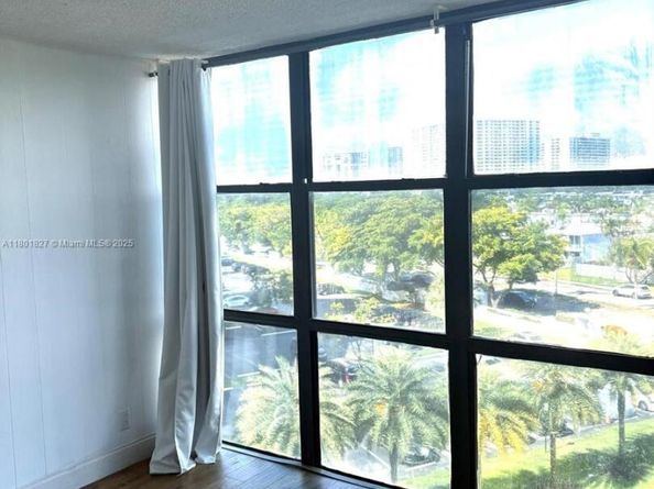 1000 Parkview Dr 605, Hallandale Beach FL 33009