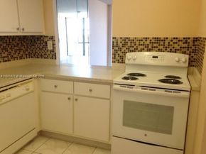 1000 Parkview Dr 605, Hallandale Beach FL 33009