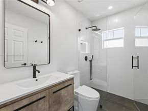 623 NE 11th Ave, Fort Lauderdale FL 33304