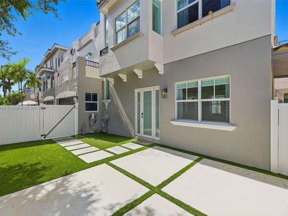 623 NE 11th Ave, Fort Lauderdale FL 33304