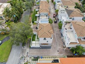 623 NE 11th Ave, Fort Lauderdale FL 33304