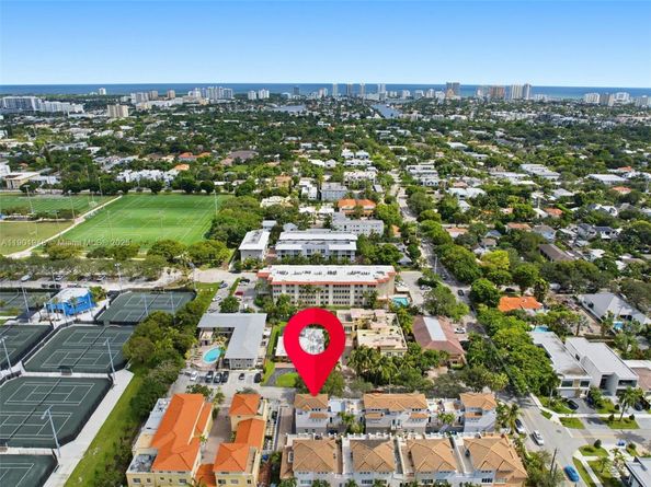 623 NE 11th Ave, Fort Lauderdale FL 33304