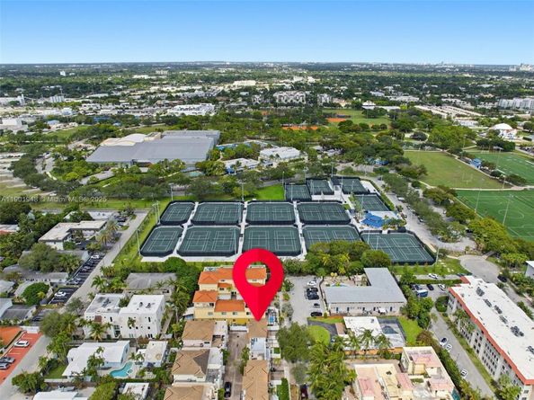 623 NE 11th Ave, Fort Lauderdale FL 33304