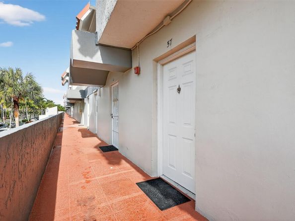3745 NE 171st St 57, North Miami Beach FL 33160