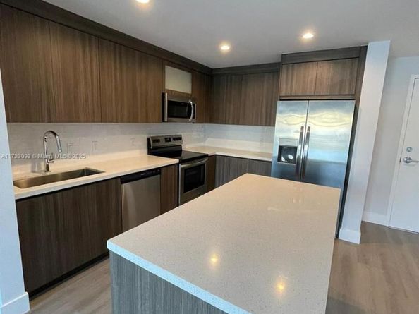 1938 Jackson St 301, Hollywood FL 33020