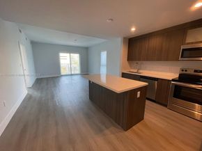 1938 Jackson St 301, Hollywood FL 33020