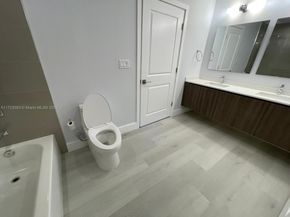 1938 Jackson St 301, Hollywood FL 33020