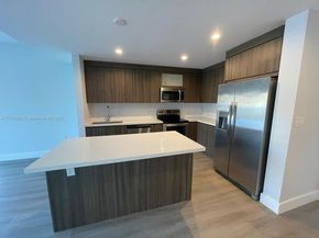 1938 Jackson St 301, Hollywood FL 33020