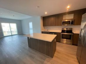 1938 Jackson St 301, Hollywood FL 33020