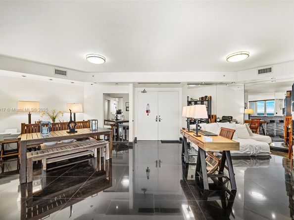 4779 Collins Ave 702, Miami Beach FL 33140