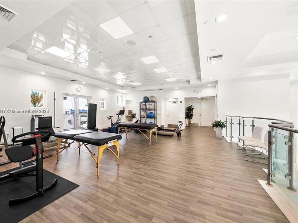 4779 Collins Ave 702, Miami Beach FL 33140