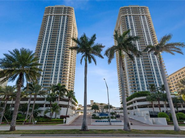 4779 Collins Ave 702, Miami Beach FL 33140
