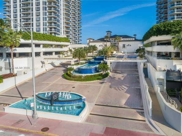 4779 Collins Ave 702, Miami Beach FL 33140