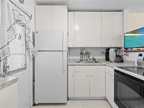 2930 Point East Dr E407, Aventura FL 33160