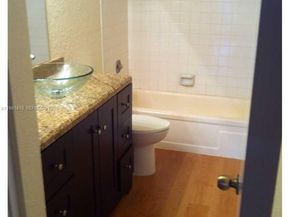 5530 NW 44th St 411C, Lauderhill FL 33319