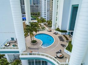 900 Brickell Key Blvd 2904, Miami FL 33131