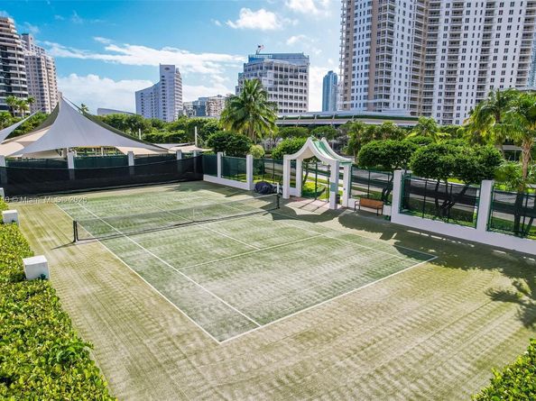 900 Brickell Key Blvd 2904, Miami FL 33131