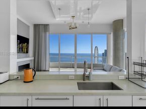 900 Brickell Key Blvd 2904, Miami FL 33131