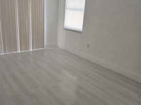 1000 W 28 St 17, Hialeah FL 33010