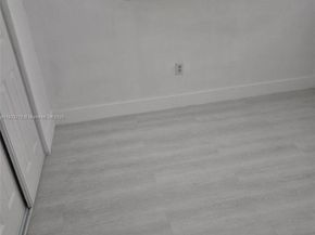 1000 W 28 St 17, Hialeah FL 33010
