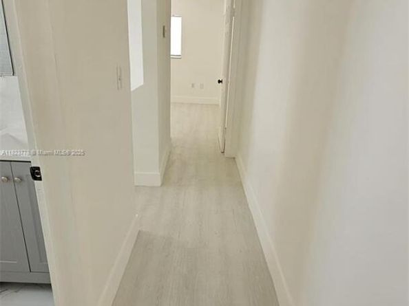 1000 W 28 St 17, Hialeah FL 33010