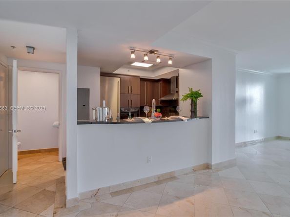 3400 SW 27th Ave 906, Miami FL 33133