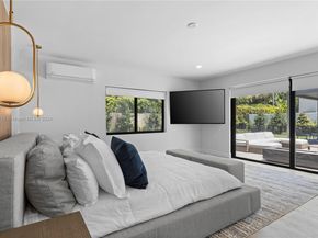 116 W 1st Ct, Miami Beach FL 33139