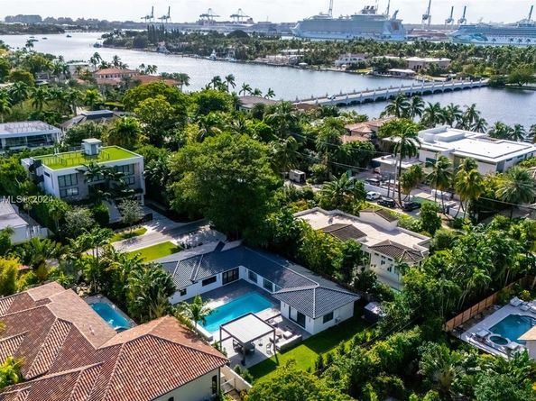 116 W 1st Ct, Miami Beach FL 33139