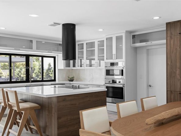 116 W 1st Ct, Miami Beach FL 33139