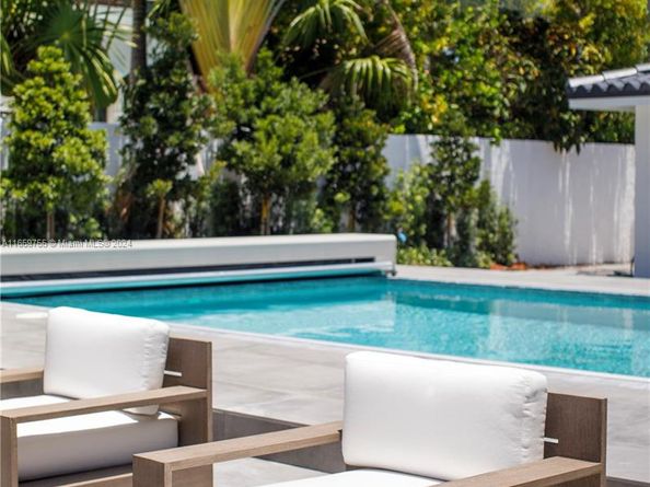 116 W 1st Ct, Miami Beach FL 33139