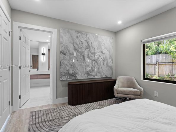 116 W 1st Ct, Miami Beach FL 33139