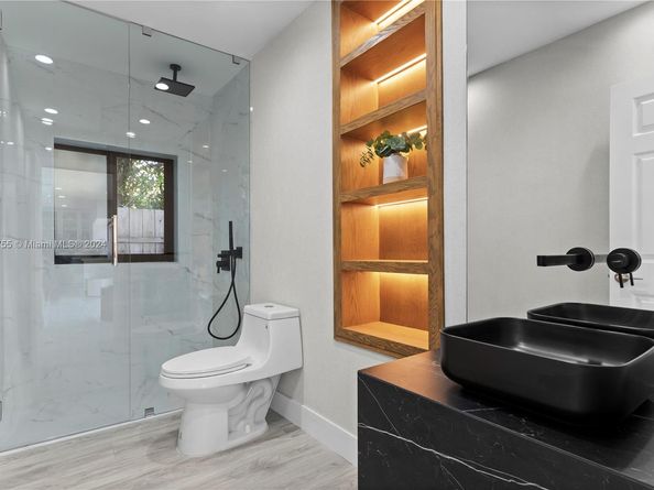 116 W 1st Ct, Miami Beach FL 33139