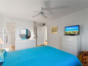 2541 NE 11th St 212, Pompano Beach FL 33062