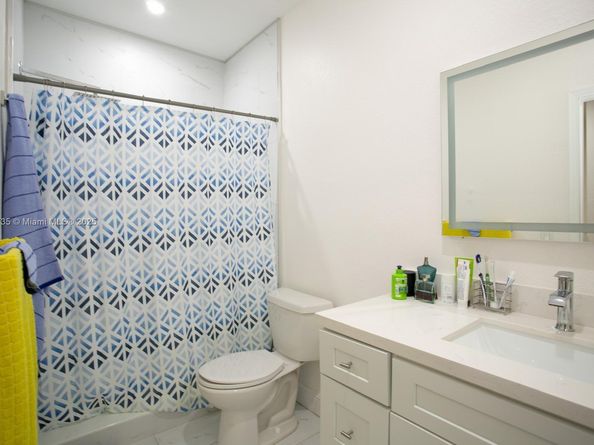 8159 NW 116th Ct, Doral FL 33178