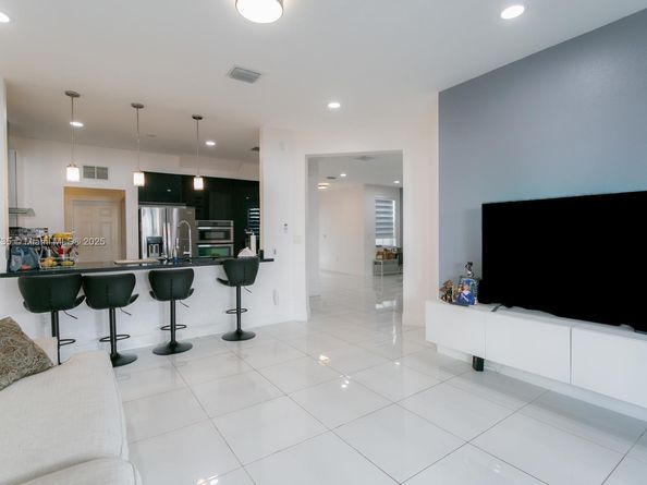 8159 NW 116th Ct, Doral FL 33178