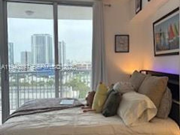 1750 N Bayshore Dr 1714, Miami FL 33132