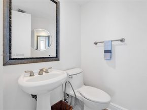 1000 S Pointe Dr 1505, Miami Beach FL 33139