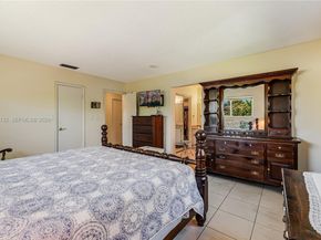 11541 SW 100th St, Miami FL 33176