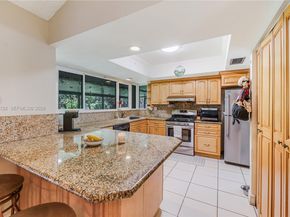 11541 SW 100th St, Miami FL 33176