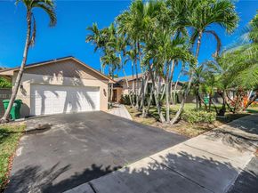 11541 SW 100th St, Miami FL 33176